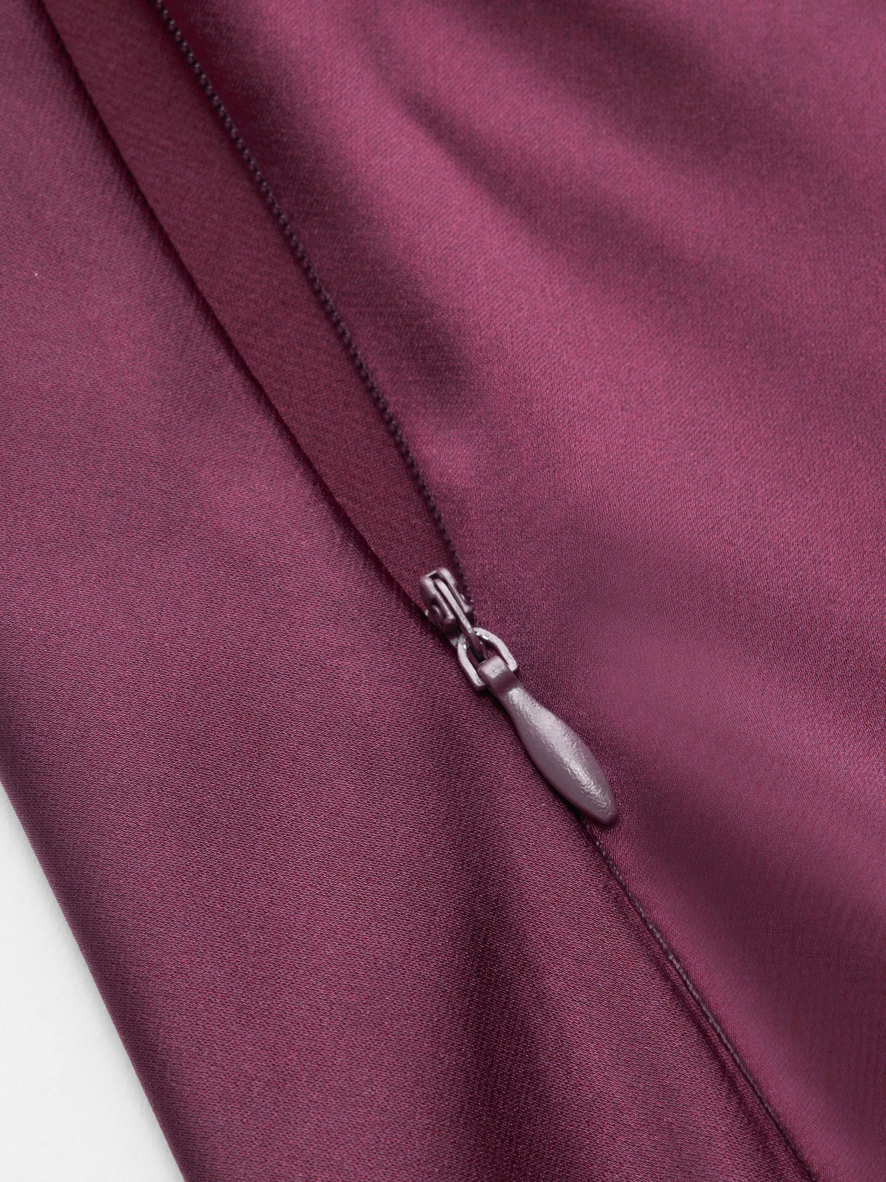 Vestido maxi satinado halter con espalda descubierta - Burdeos - imagen 4