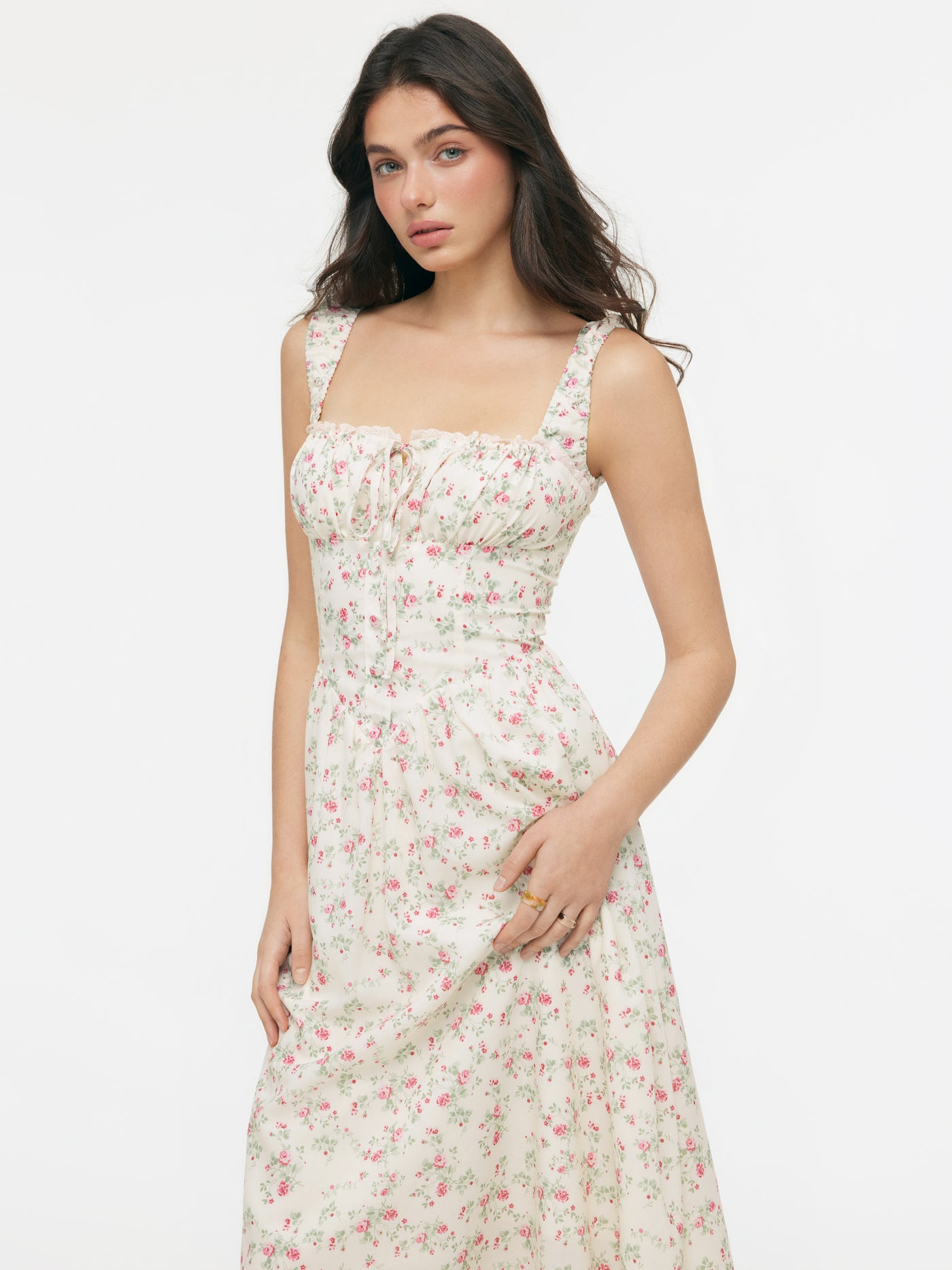 Vestido midi floral de mezcla de algodón con cuello cuadrado, lazada y fruncido - Crema